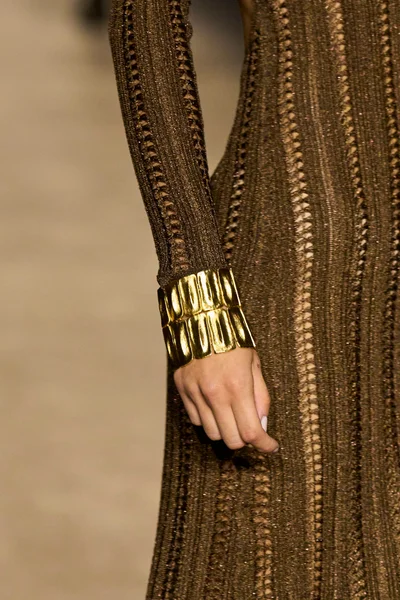 Look 44